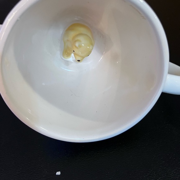 Winnie. The poo small cup with poo sitting inside-2 handles - Picture 3 of 9